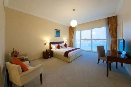 Somerset West Bay Doha - 3