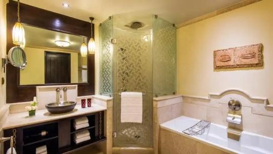 Sharq Village & Spa, a Ritz-Carlton - 47