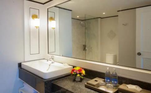 Courtyard by Marriott Phuket Town - 9