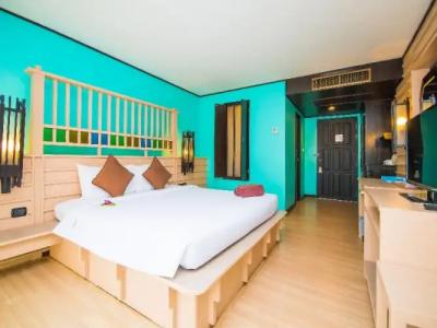 Phuket Island View Resort - SHA Extra Plus - 100