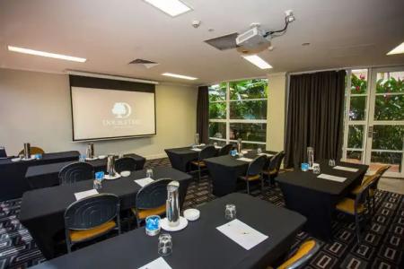 DoubleTree by Hilton Cairns - 23