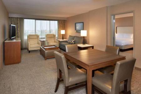 DoubleTree by Hilton Fresno Convention Center - 74