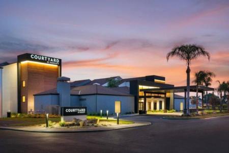 Courtyard by Marriott Fresno - 59