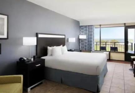 DoubleTree Resort by Hilton Myrtle Beach Oceanfront - 72