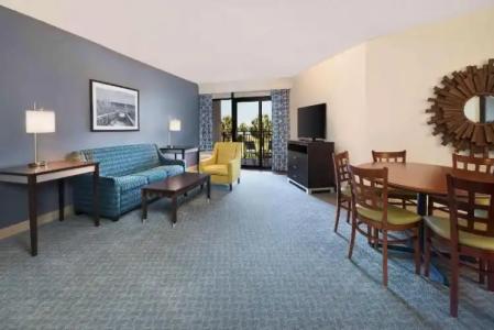 DoubleTree Resort by Hilton Myrtle Beach Oceanfront - 101