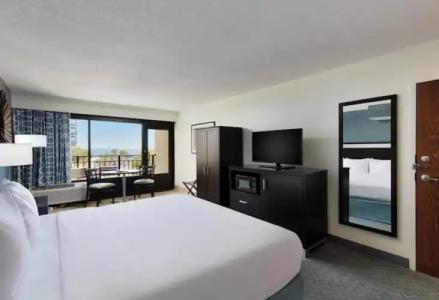 DoubleTree Resort by Hilton Myrtle Beach Oceanfront - 73