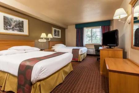 Ramada by Wyndham Portland - 101