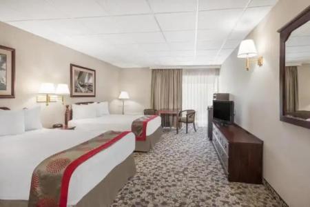 Ramada by Wyndham Portland - 117