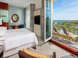 Executive Double room with balcony and with partial sea view