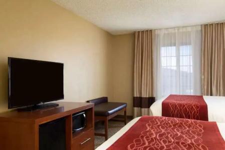 Comfort Inn Santa Fe - 125