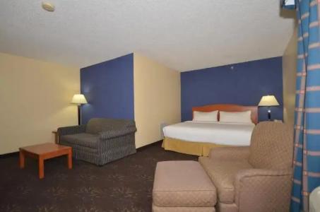 Ramada by Wyndham Santa Fe - 2