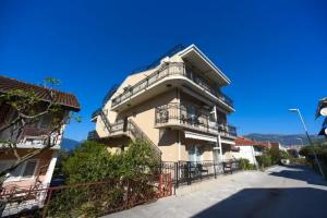 D&D Apartments, Tivat