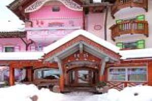 Hotel Soreghes Gran Chalet, Campitello di Fassa