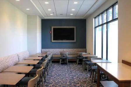 Holiday Inn Express & Suites Boston - Cambridge, an IHG - 22