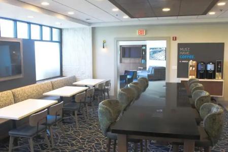 Holiday Inn Express & Suites Boston - Cambridge, an IHG - 10