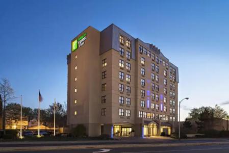 Holiday Inn Express & Suites Boston - Cambridge, an IHG - 44