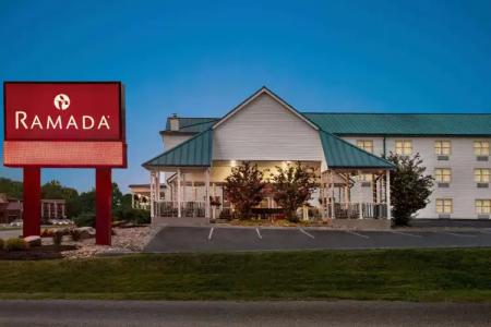 Ramada by Wyndham Pigeon Forge North - 13