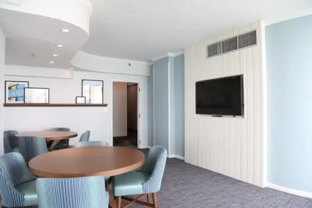 DoubleTree by Hilton Ocean City Oceanfront - 276