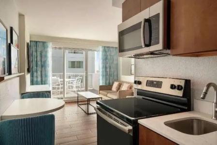 DoubleTree by Hilton Ocean City Oceanfront - 221