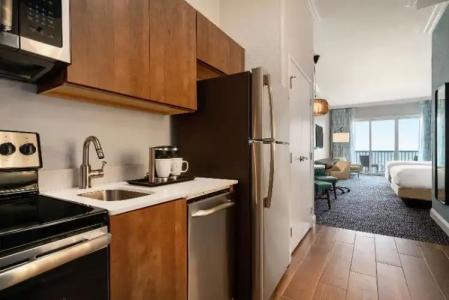 DoubleTree by Hilton Ocean City Oceanfront - 133