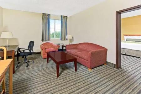 Baymont by Wyndham Miami Doral - 20