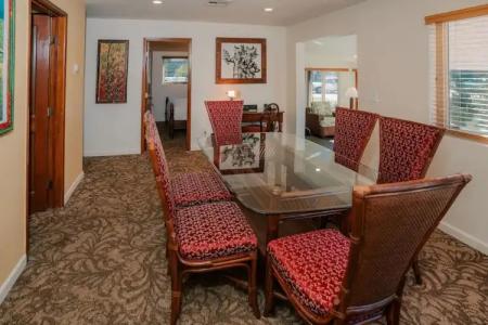 Pantai Inn - 129