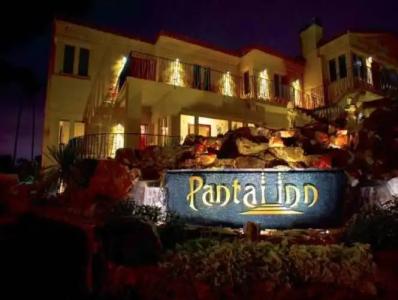 Pantai Inn - 102
