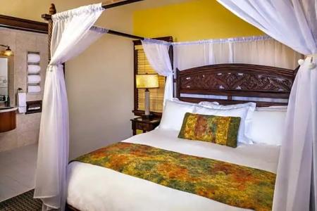 Pantai Inn - 161