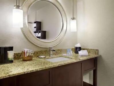 Hampton Inn Phoenix - Biltmore - 25