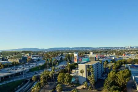 Courtyard by Marriott Los Angeles Westside - 50