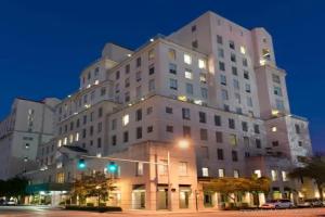 Hotel Colonnade Coral Gables, Autograph Collection, Miami