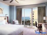 Standard Double room with partial ocean view