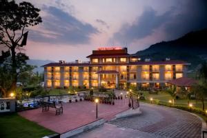 Resort «Waterfront by KGH Group», Pokhara