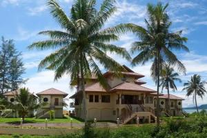 Sara Beachfront Boutique Resort, Pathiu