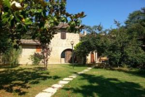 Podere Lamaccia - bed and kitchinette, Cetona