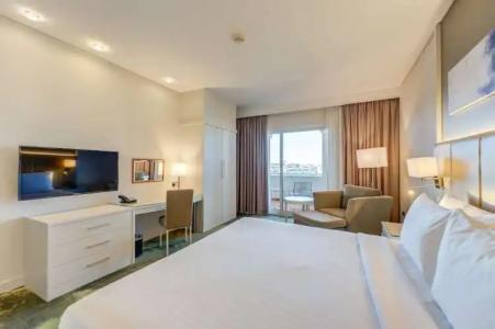 Copthorne Lakeview Dubai, Green Community - 39