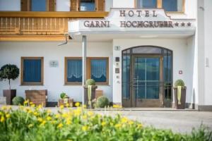 Hotel Garni Hochgruber, Brunico