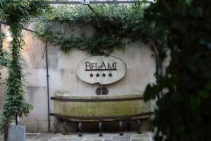 Hotel Belami, Maglie