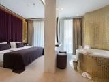 Honeymoon Double Suite with city view