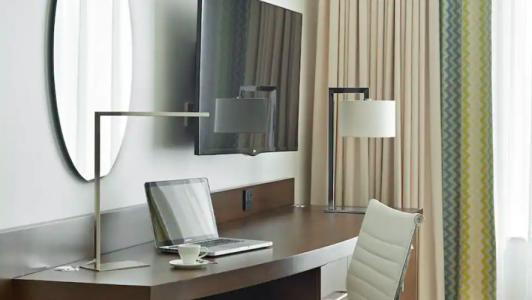 Hyatt Place Dubai Baniyas Square - 35