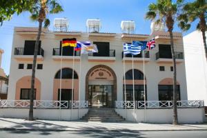 New York Plaza Hotel Apartments, Paphos