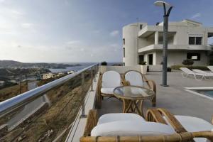 CretaVivere Villas with pool 500m from the Sea, Agia Pelagia