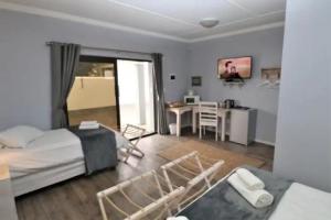 Tiende Laan Bed & Breakfast and Self-Catering, Walvis Bay