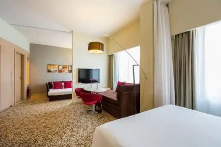 Novotel Suites Dubai Mall of the Emirates - 3