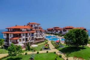 Saint Thomas Holiday Village, Sozopol