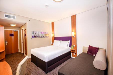 Premier Inn Abu Dhabi International Airport - 26