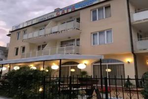 Family Hotel Saga, Ravda