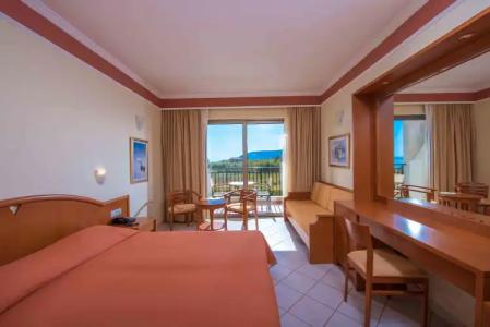 Hydramis Palace Beach Resort - 1