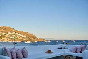 Adorno Beach Hotel and Suites, Ornos