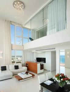 Island Luxurious Suites and Spa- By Saidas - 20